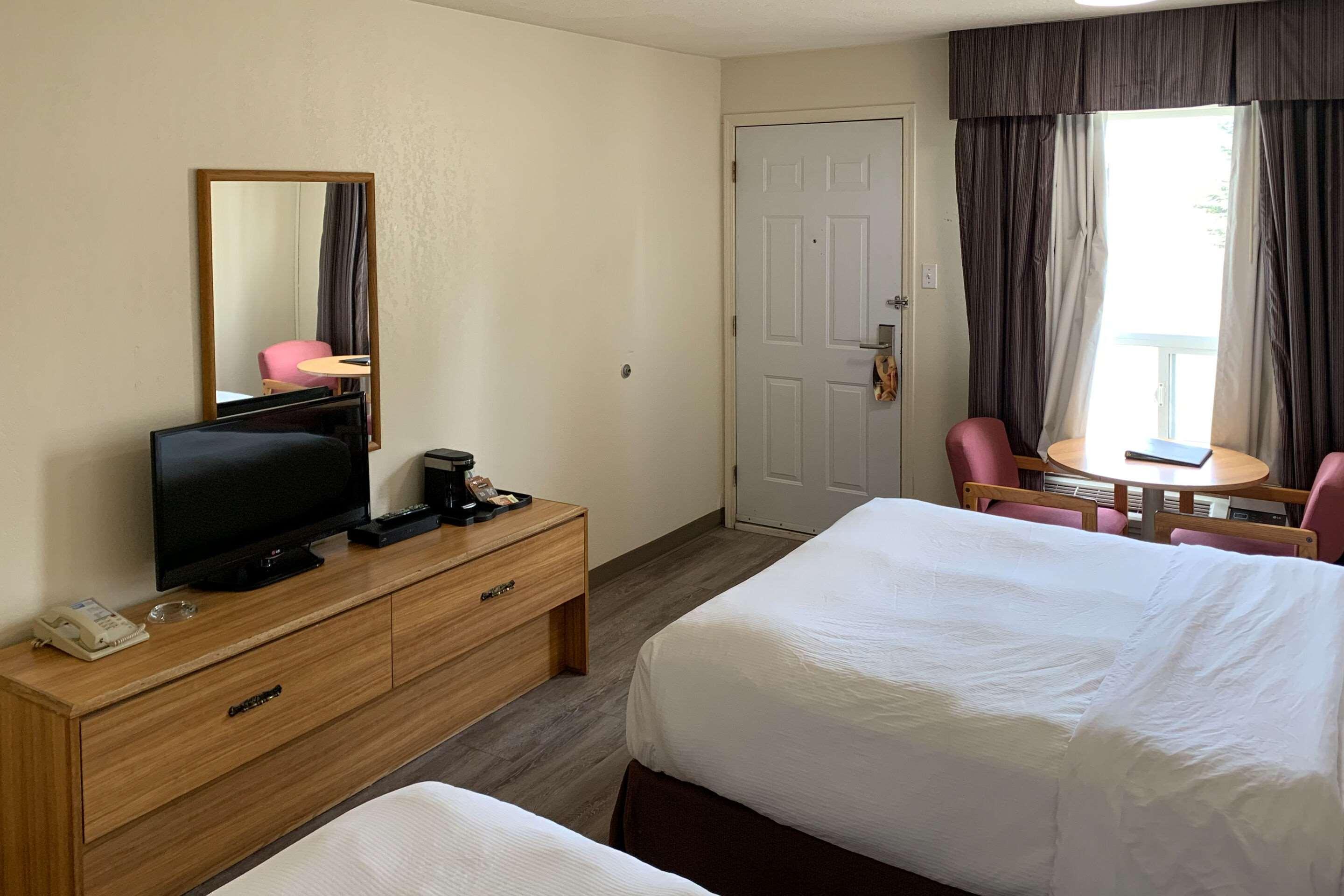 Rodeway Inn Windsor Mill Kültér fotó